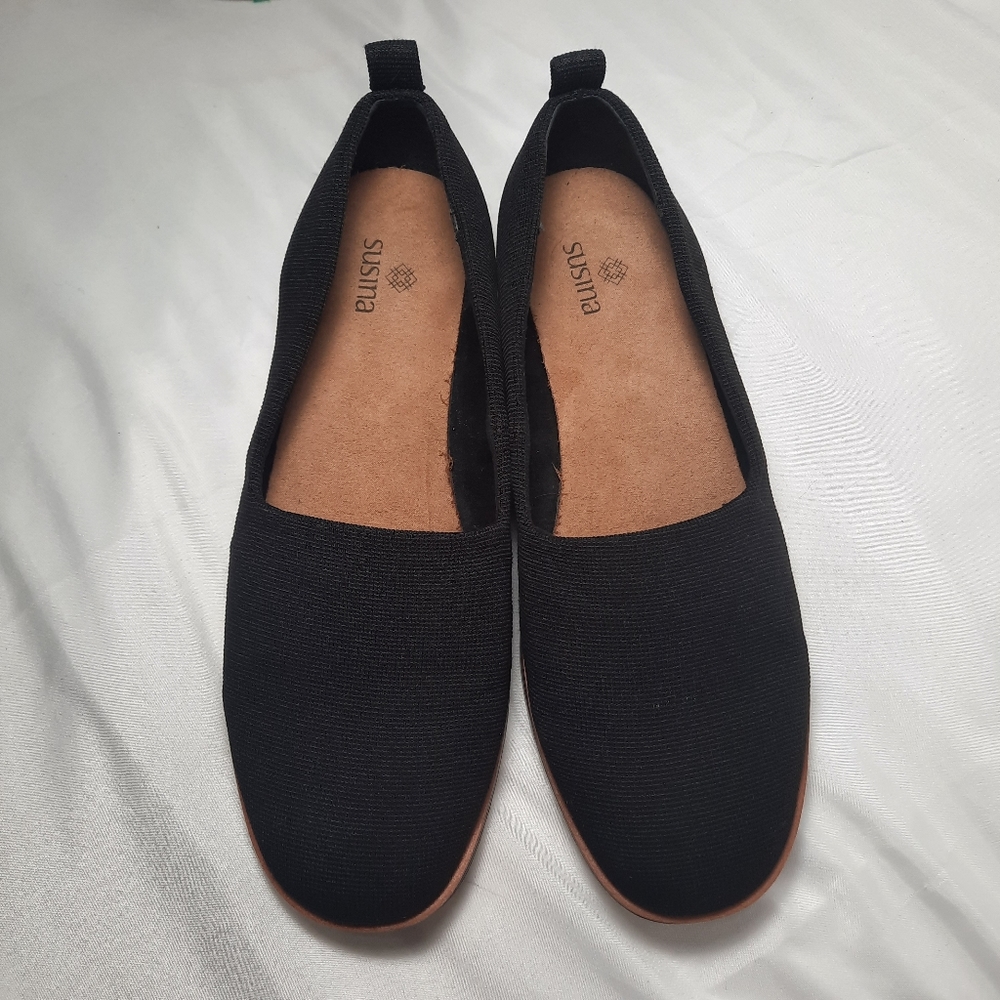 Black Susina slip on sneaker in black. Size 7M